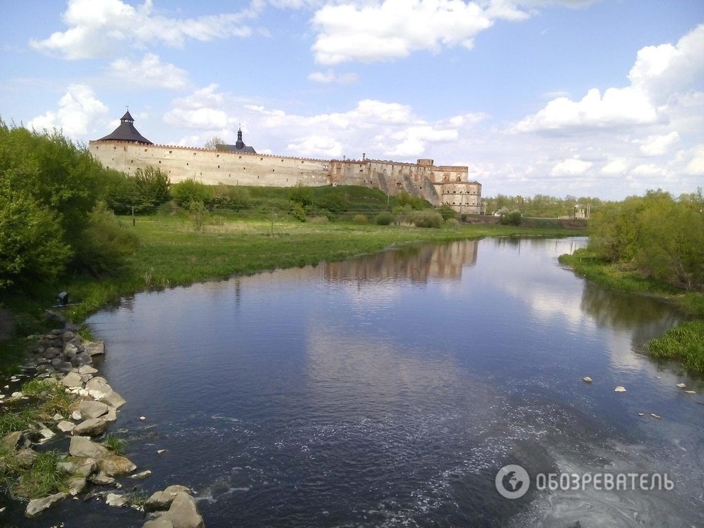 Меджибож: свет и тень фактурной крепости