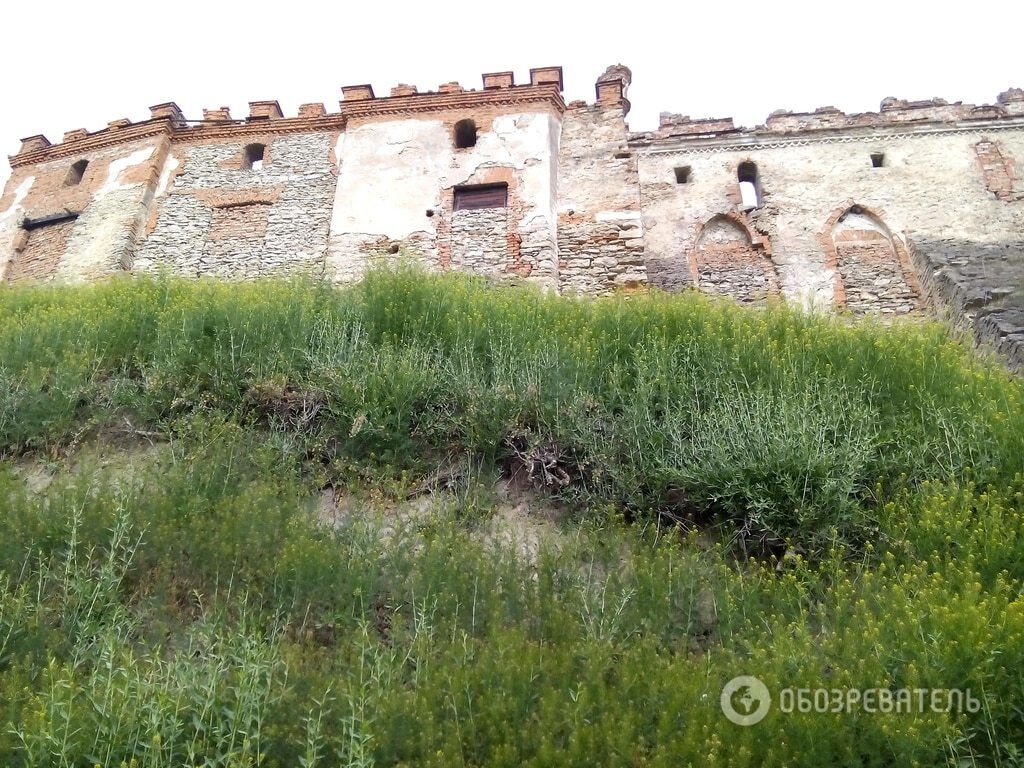 Меджибож: свет и тень фактурной крепости