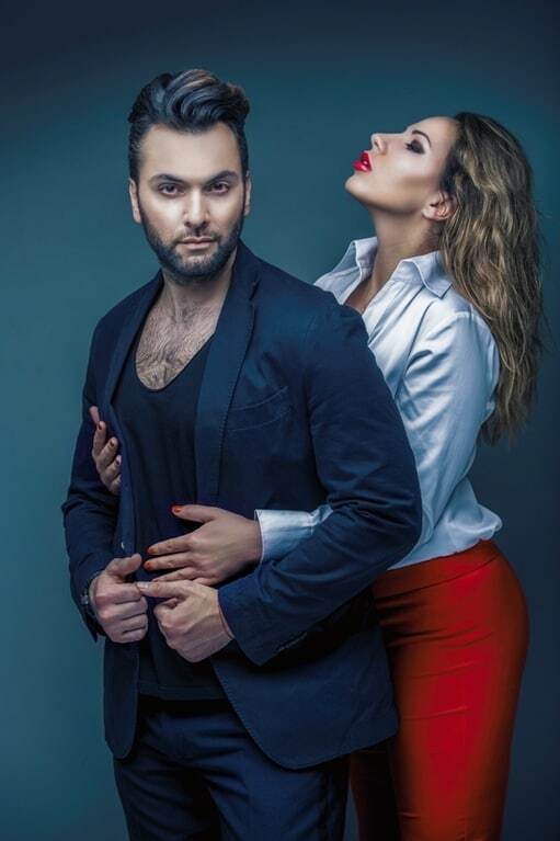 Andreas увел девушку у Хью Хефнера