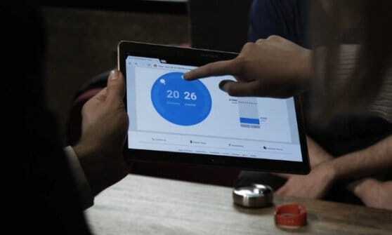 Как быть экономным: создан браслет, бьющий током за расточительство