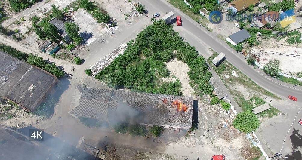В Киеве произошел масштабный пожар: опубликованы фото и видео
