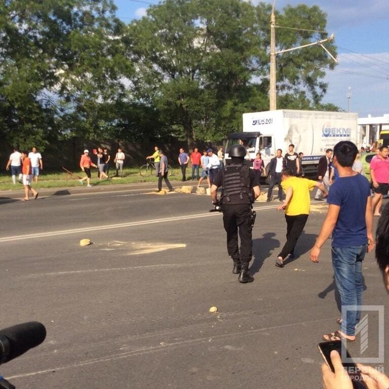 В Одессе вьетнамцы устроили стычки с налоговиками: силовики открыли огонь. Опубликованы фото