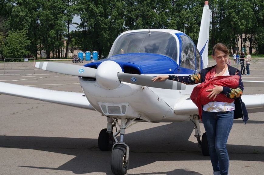 Повітряні трюки, літаки з усієї України і звуки року – у Черкасах розпочався фестиваль авіації