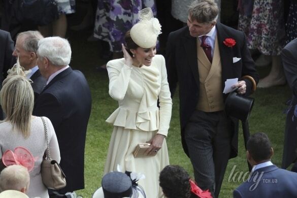 Кейт Міддлтон прийшла до Королеви у старому вбранні