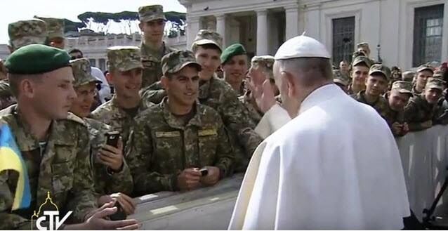 Папа Римский благословил украинских военных: опубликованы фото и видео