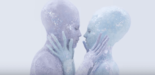 Инопланетная любовь: Pianoбой представил оригинальный клип на песню "Родимки"