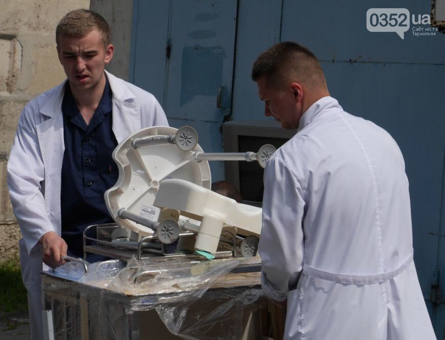 До Тернополя привезли гуманітарний вантаж із медобладнанням на 200 тисяч євро