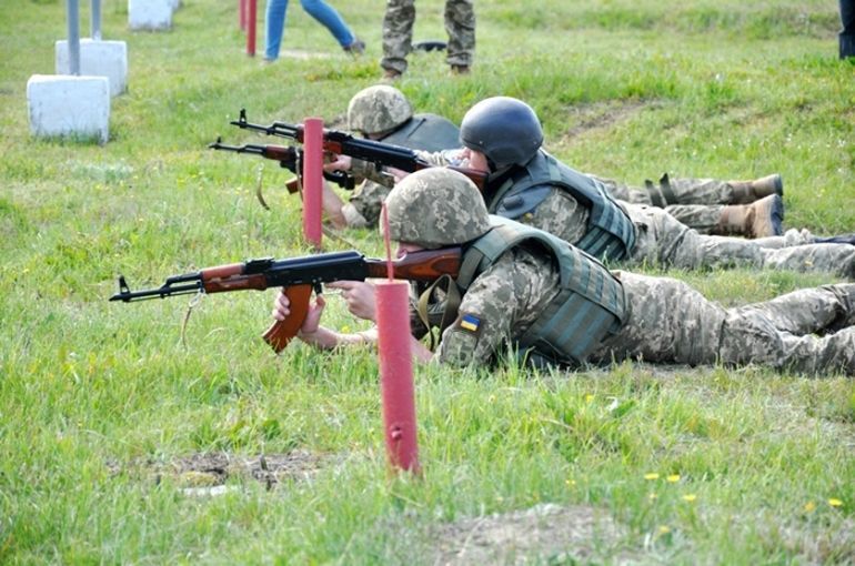 Президент Украины на житомирском полигоне. ФОТОРЕПОРТАЖ