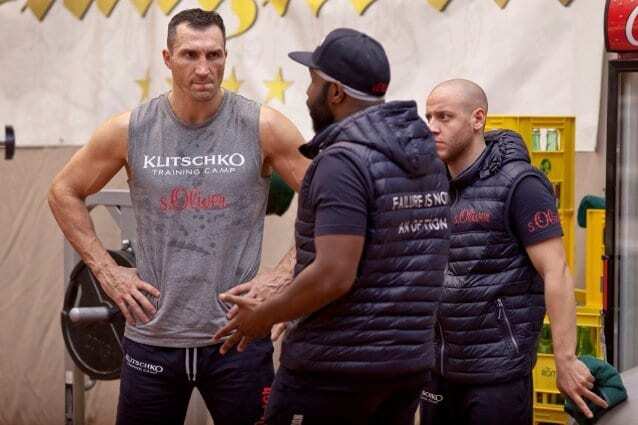 В сети появились фото тренировок Кличко перед реваншем с Фьюри