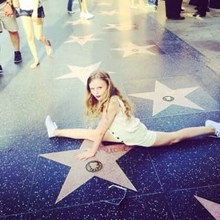 "Грусть затмевает радость" Фреймут похвасталась дочкой-выпускницей: опубликованы фото