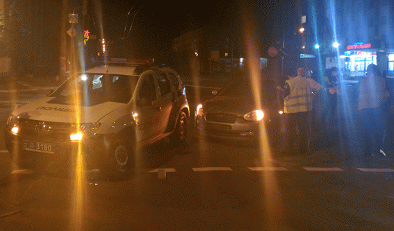 В Северодонецке пьяный водитель врезался в авто полиции: опубликованы фото