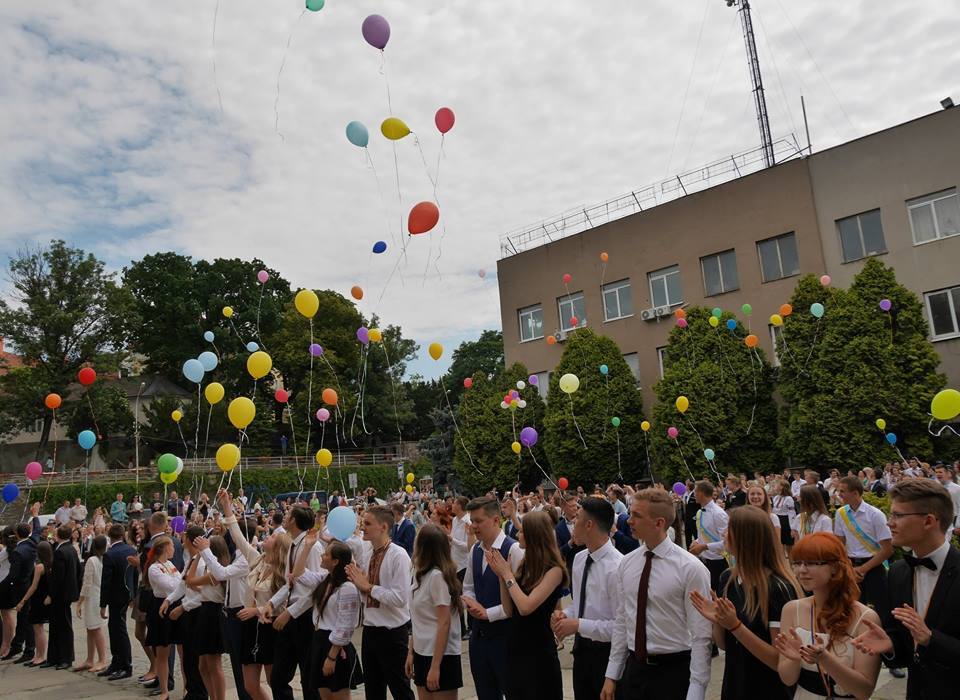 Уже вчетверте в Ужгороді відбулося загальноміське свято випускників (ФОТО)