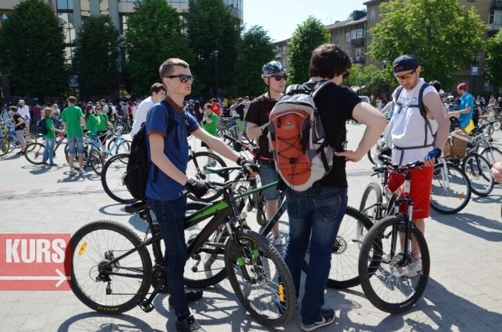 Більше 1300 велосипедистів розпочали "Велодень-2016" в Івано-Франківську (фото)