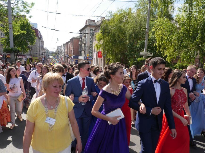 Яким платтям надали перевагу тернопільські випускниці у 2016-му