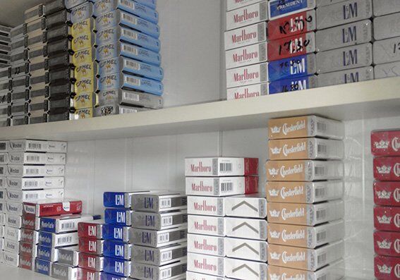 У Хмельницькій області виявили низку фактів продажу контрафактних цигарок