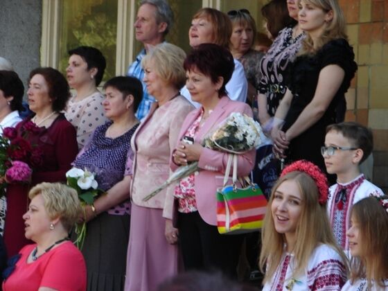 Муляренко, Богатирчук-Кривко, Приварський ходили на останній дзвоник у рівненські школи (фото)