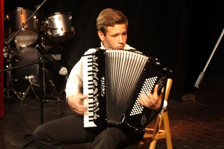 У рамках святкування Днів міста у Мукачеві творчо звітували мистецькі заклади (ФОТО)