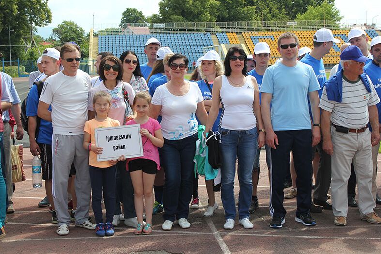 В Ужгороді понад 1000 медиків-спортсменів з усієї області змагалися у 14 видах спорту (ФОТО, ВІДЕО)