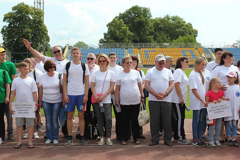 В Ужгороді понад 1000 медиків-спортсменів з усієї області змагалися у 14 видах спорту (ФОТО, ВІДЕО)