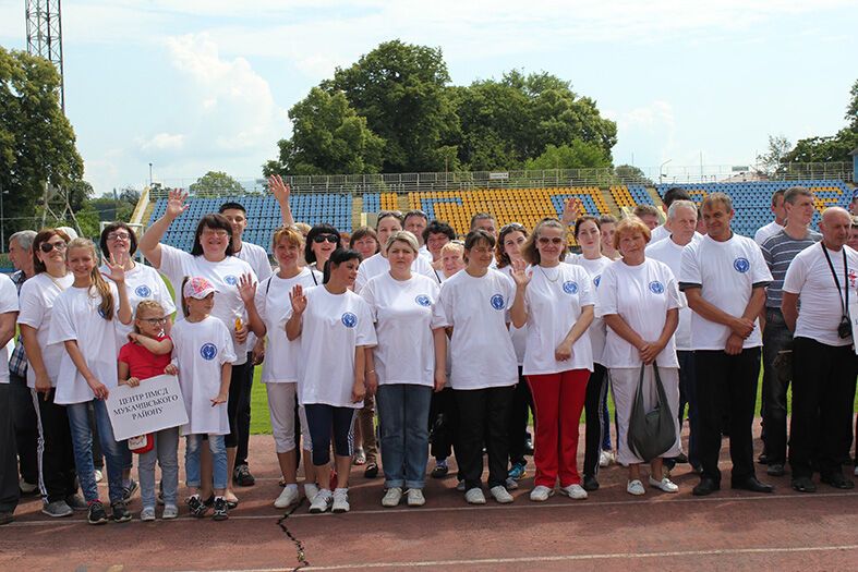 В Ужгороді понад 1000 медиків-спортсменів з усієї області змагалися у 14 видах спорту (ФОТО, ВІДЕО)