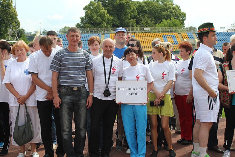 В Ужгороді понад 1000 медиків-спортсменів з усієї області змагалися у 14 видах спорту (ФОТО, ВІДЕО)