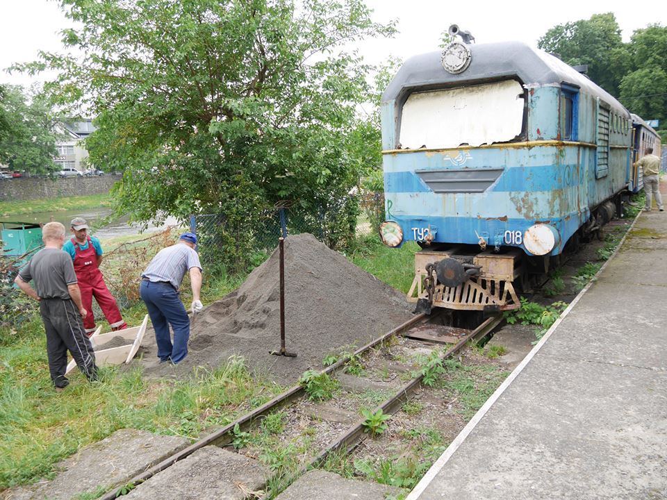 Ужгородська влада заявила про готовність співфінансувати відновлення дитячої залізниці, наразі обстежать територію (ФОТО)