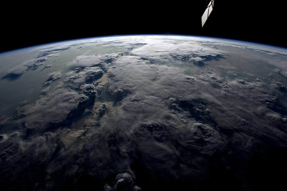 Вид из офиса: астронавт Тим Пик опубликовал уникальные фото и видео