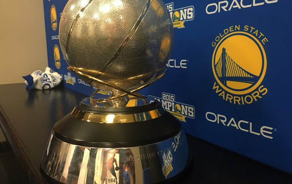 Чемпион НБА получил Кубок за победу в Западной конференции: фото и видео награждения