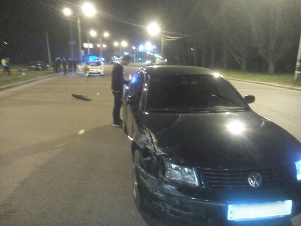 В Харькове автомобиль полиции попал в тройное ДТП