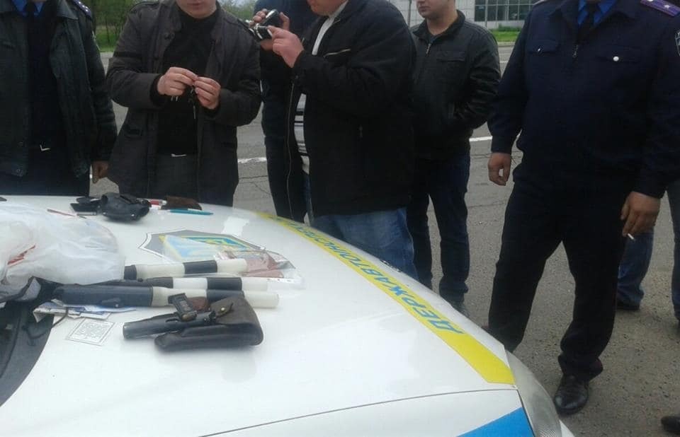На Черниговщине за "систематические взятки" задержали трех "гаишников"