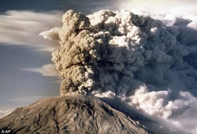 В США "перезарядился" магмой жуткий смертоносный вулкан. Опубликовано видео