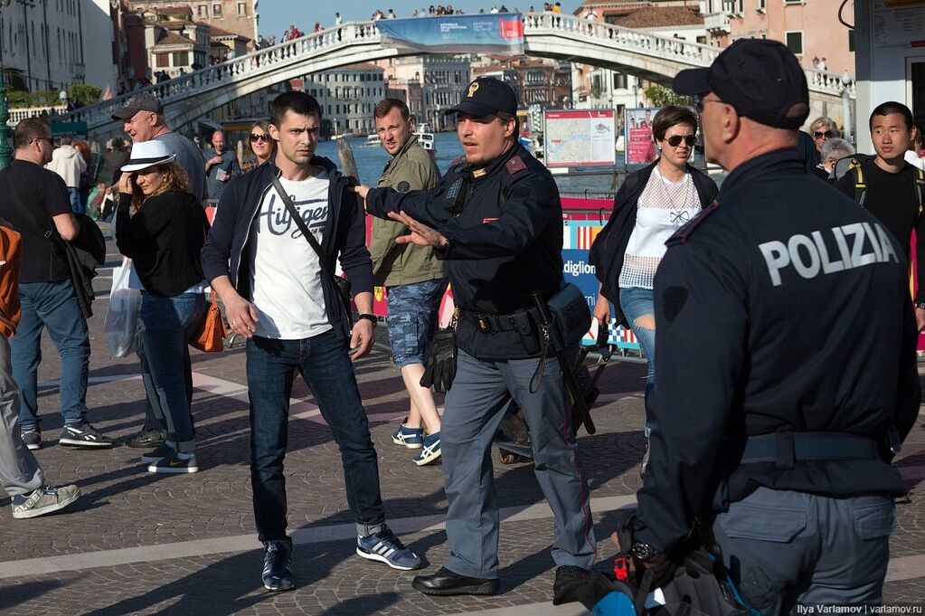 Украинские туристы попытались разогнать сторонников "русского мира" в Венеции: опубликованы фото, видео