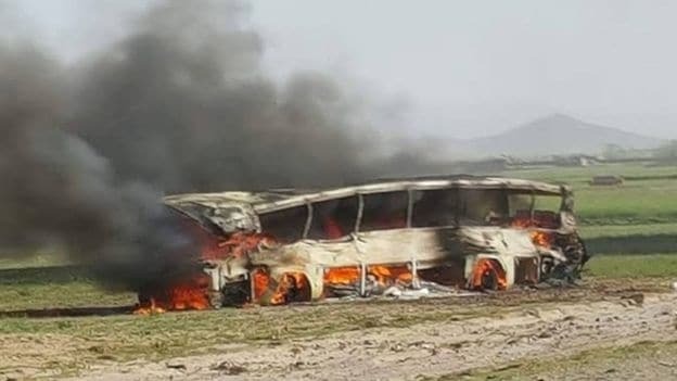 В Афганистане столкнулись два автобуса и бензовоз: погибли 73 человека. Опубликованы фото