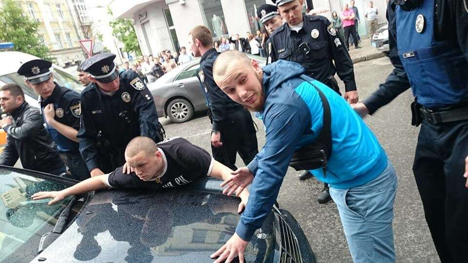 Стрілянина в Харкові: під час бійки поранено поліцейського