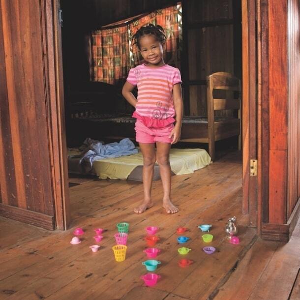 Цветы жизни: дети мира и их игрушки