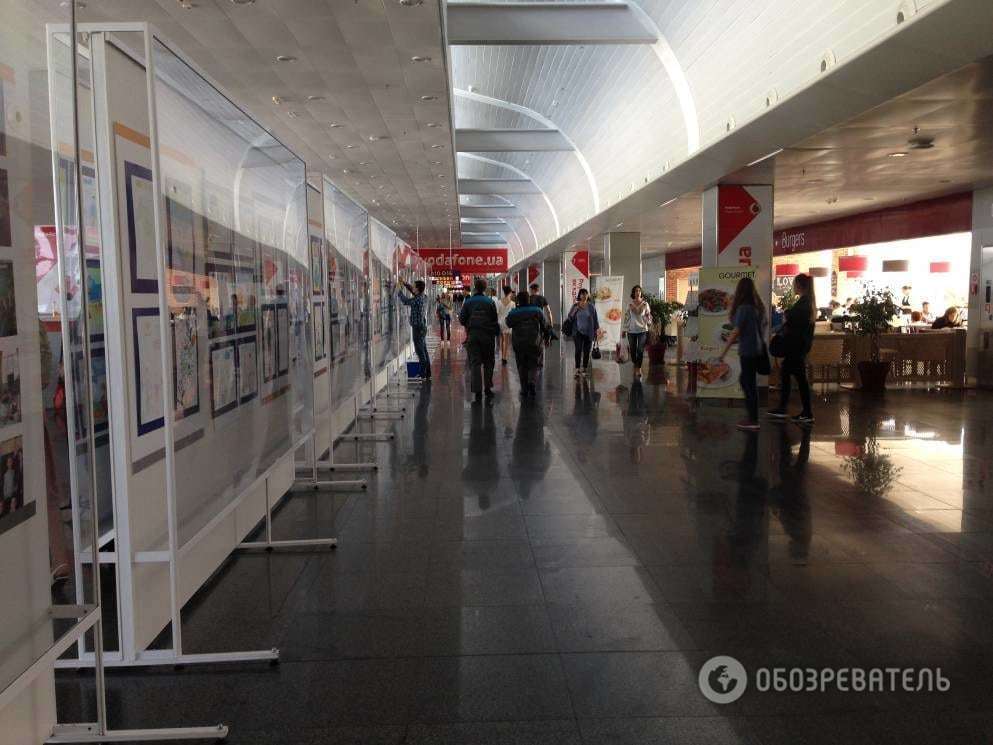 Війна і мир: в аеропорту "Бориспіль" показали творчість дітей Донбасу