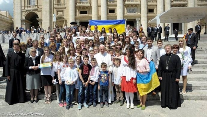 Мы за мир: песня детей погибших участников АТО покорила Франциска и Европу