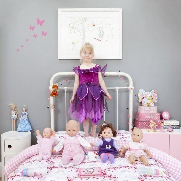 Цветы жизни: дети мира и их игрушки