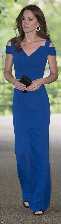 Хрупкая Кейт Миддлтон вышла в свет в обтягивающем платье за $3 тысячи