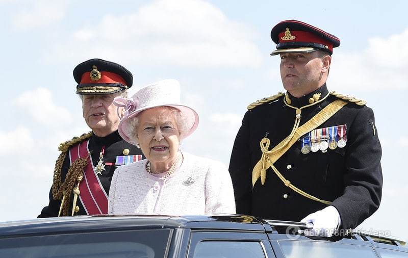 День рождения королевы: за что британцы так любят свою монархию