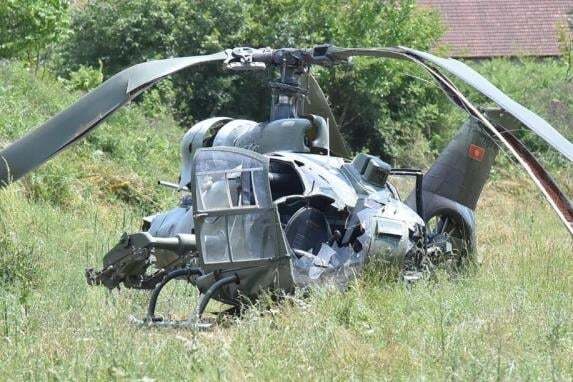 В Черногории разбился военный вертолет: фоторепортаж