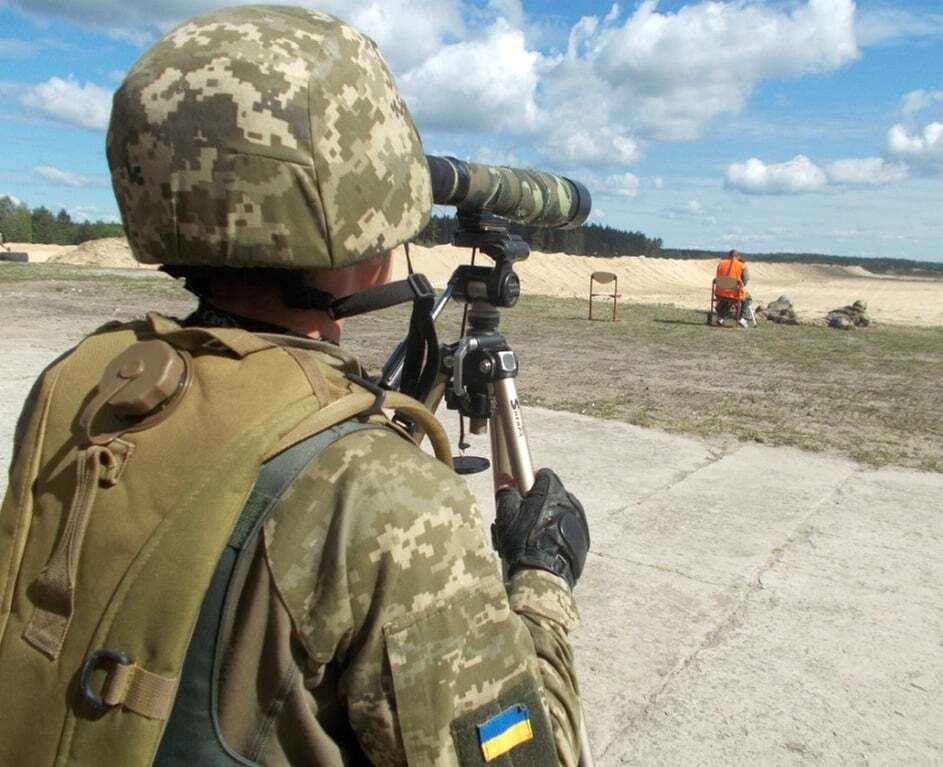 В Украине впервые соревновались военные снайперы. Опубликованы фото