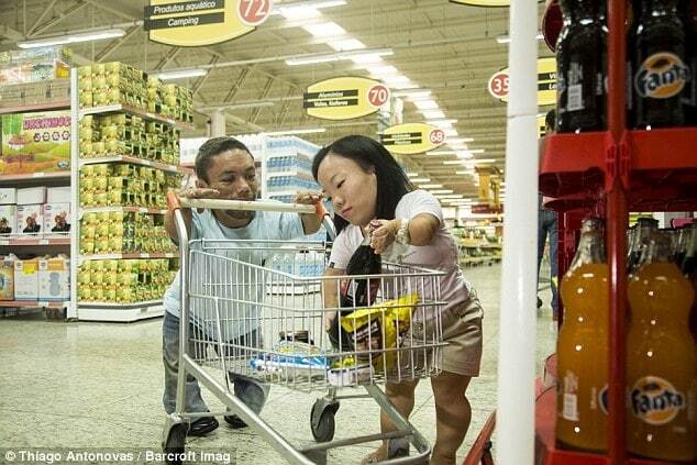 Рост — не главное: семья карликов из Бразилии поделилась своей историей любви