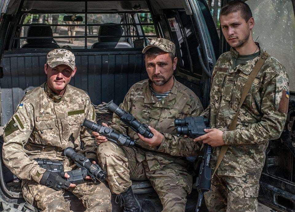 "Армия в тылу": волонтеры показали, как украинцы поднимают боевой дух сил АТО