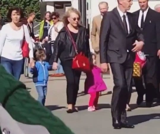 Пугачева увезла детей из России, сняв виллу у моря стоимостью 15 млн евро