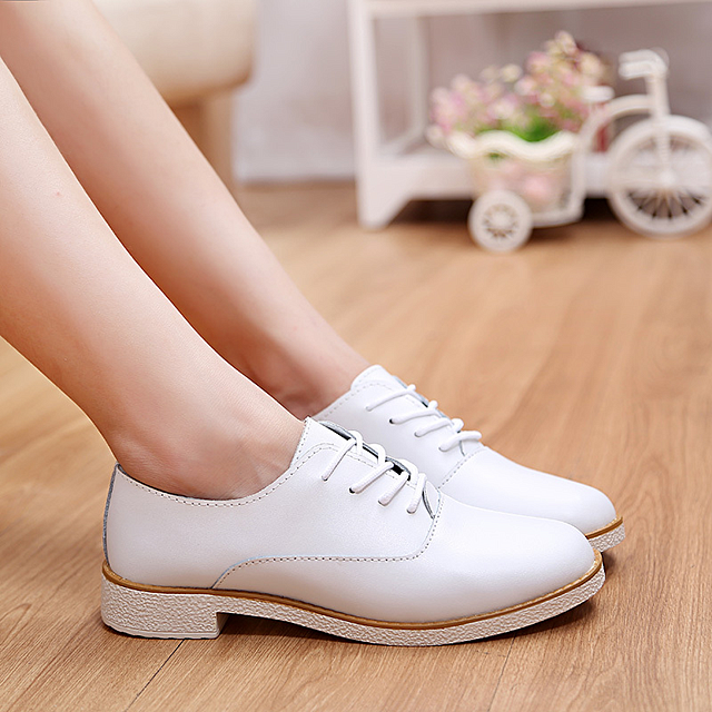 Мюли, биркенштоки, слиперы: топ-10 женской обуви на лето