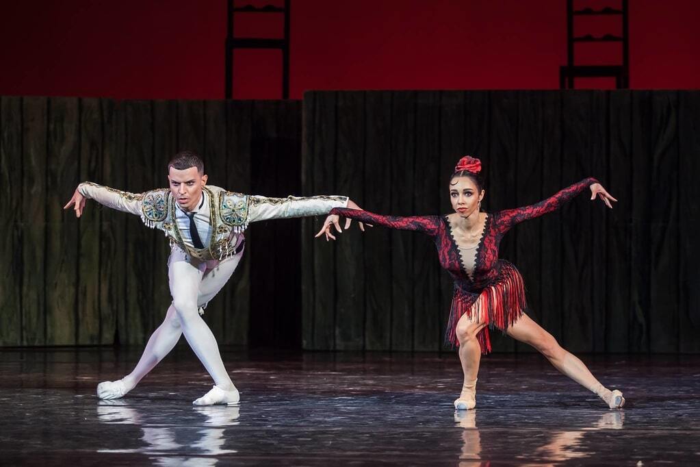 Легендарный балет "Кармен-сюита" в Киеве: звездные гости и море цветов