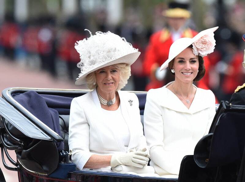 Кейт Міддлтон із дочкою вийшли в парних вбраннях на торжество в честь королеви