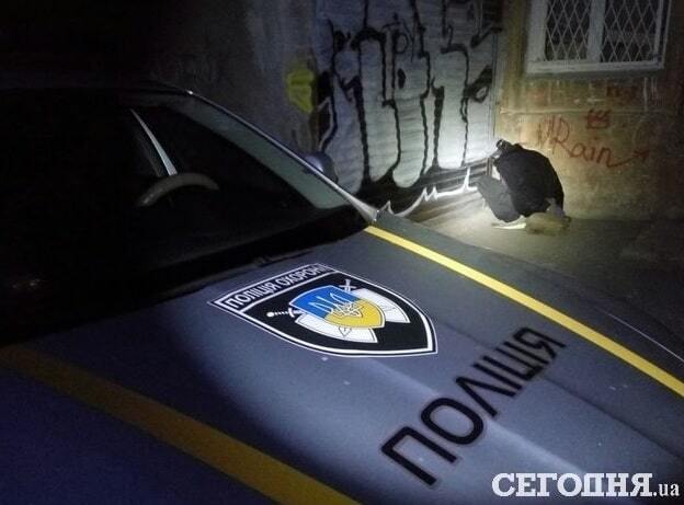 В Киеве полицейские открыли огонь по грабителю