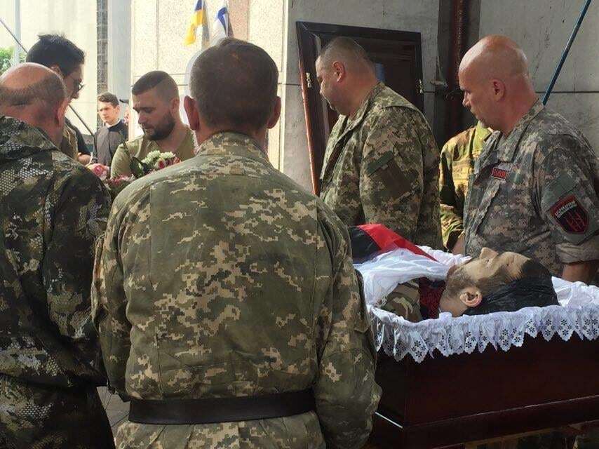 Церемония прощания с бойцами